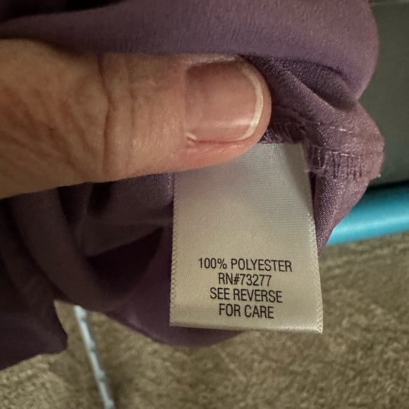 Croft&Barrow sleeveless light burgundy lightweight blouse. Size XL - Picture 3 of 4